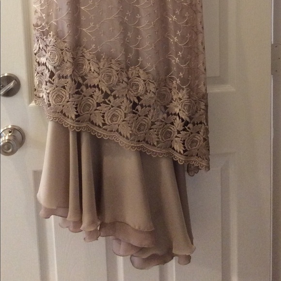 Lace Detail Formal Gown - Picture 2 of 6
